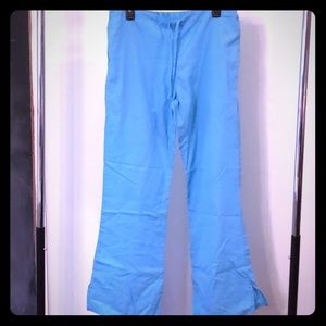 Cherokee Workwear women’s scrub pants small